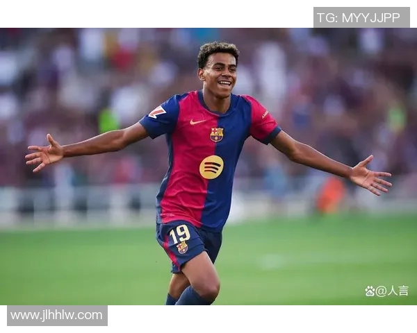 聚焦足球前锋球星的崛起与影响力分析：从技术到领导力的全面探讨