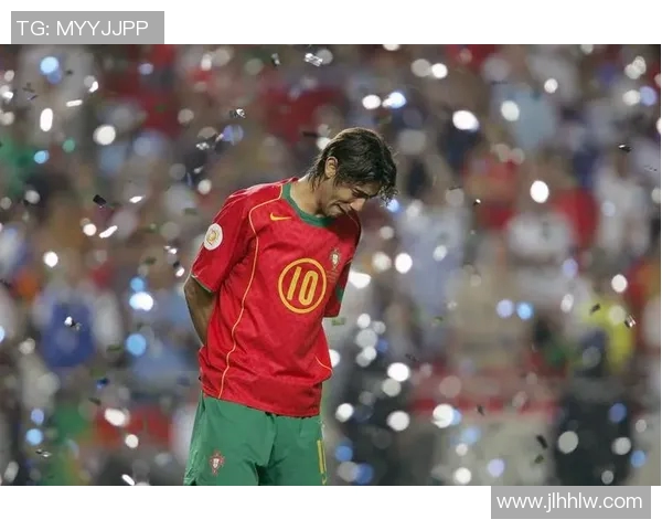 足球黄金时代回顾：那些曾震撼球场的传奇球星与他们的辉煌时刻